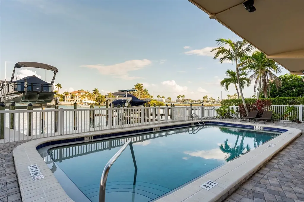 11605 3rd Street E Treasure Island FL 33706