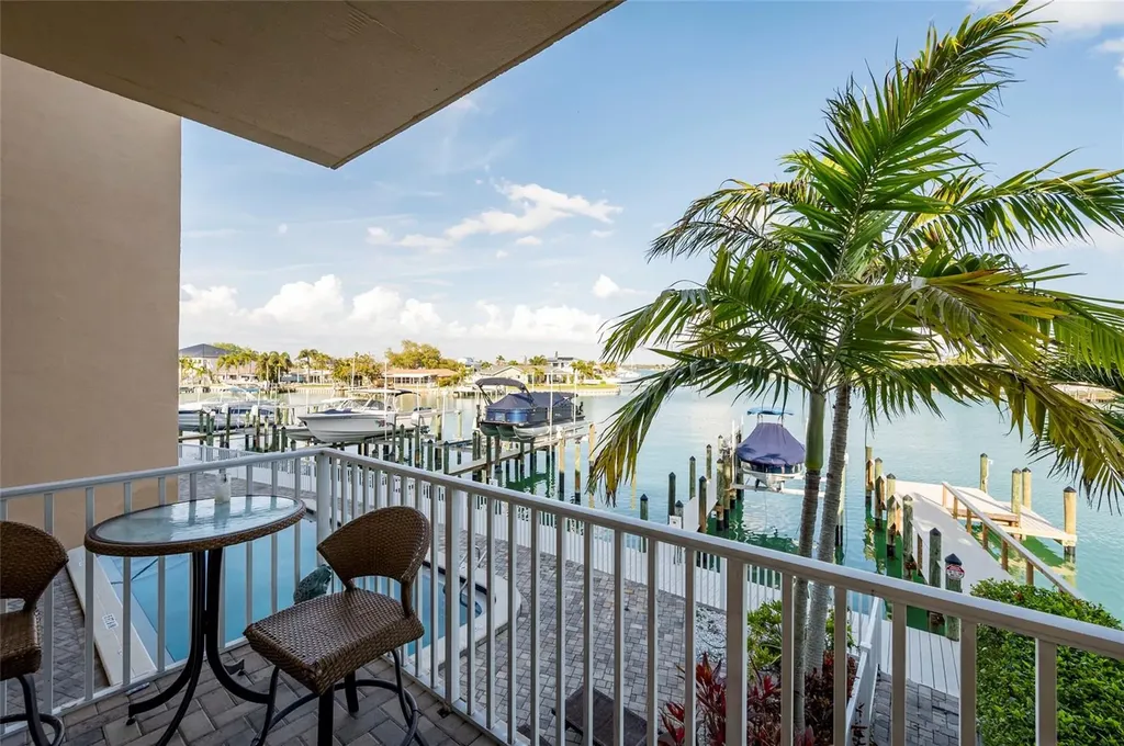 11605 3rd Street E Treasure Island FL 33706
