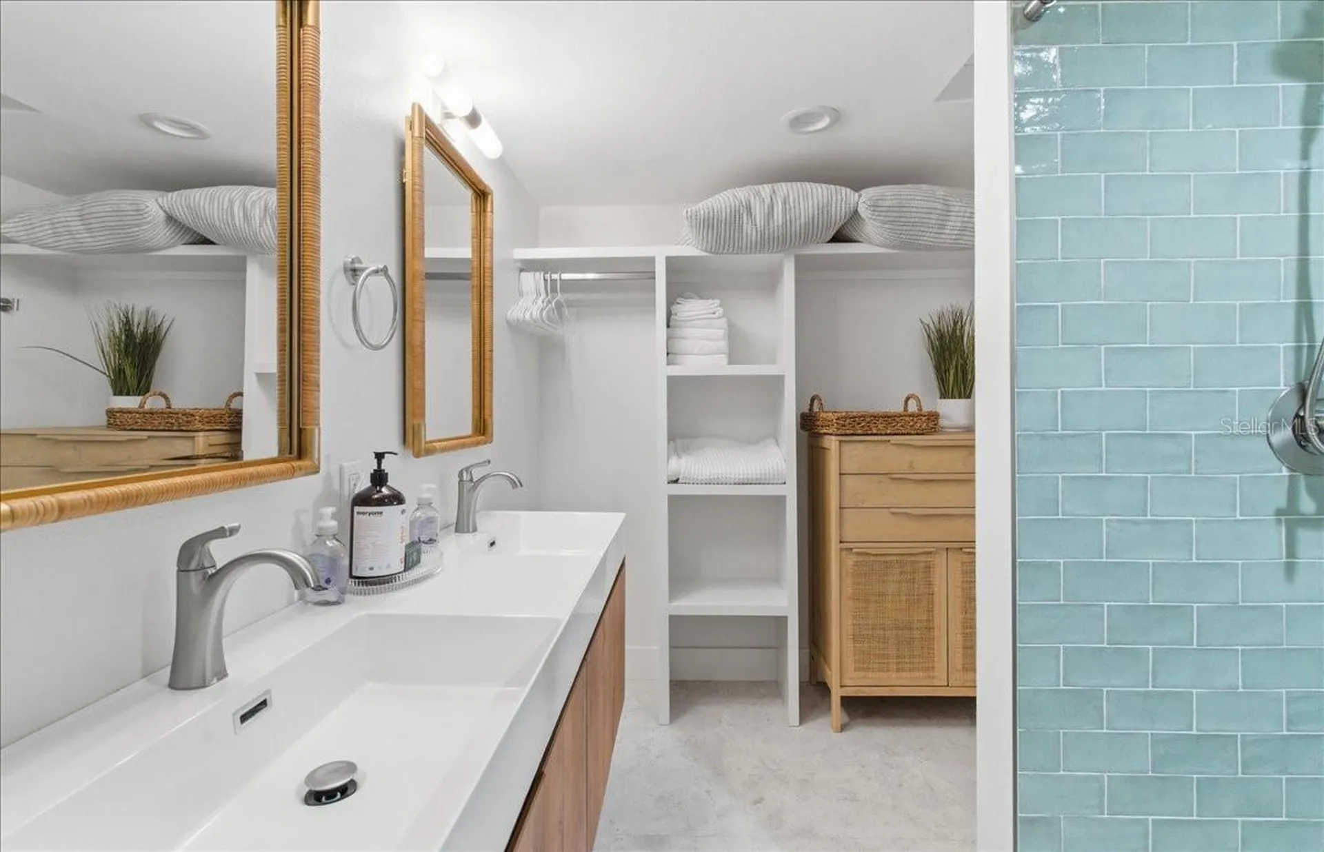 102 Tuna Street Anna Maria FL 34216