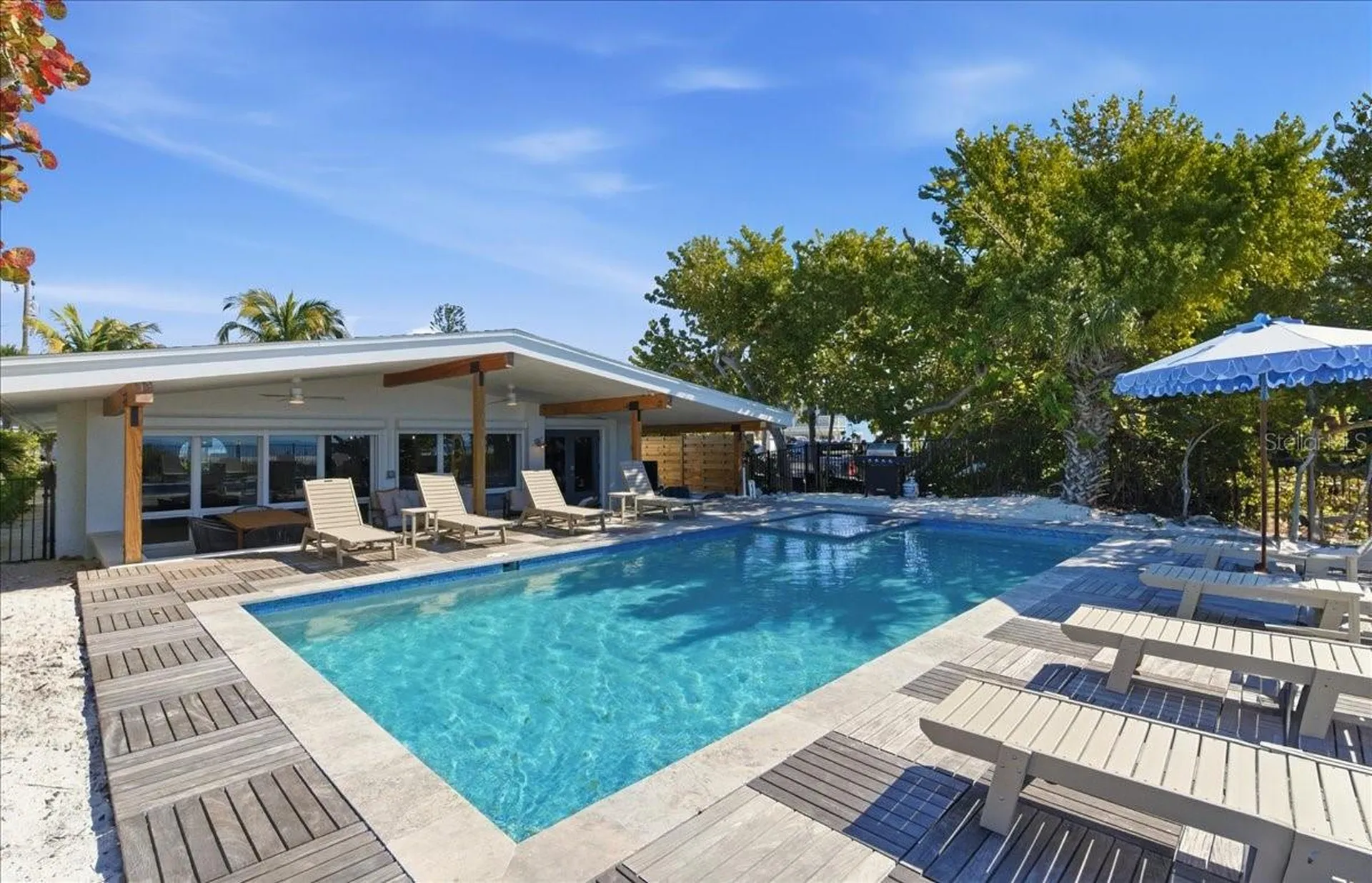 102 Tuna Street Anna Maria FL 34216