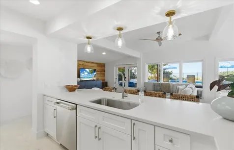 102 Tuna Street Anna Maria FL 34216