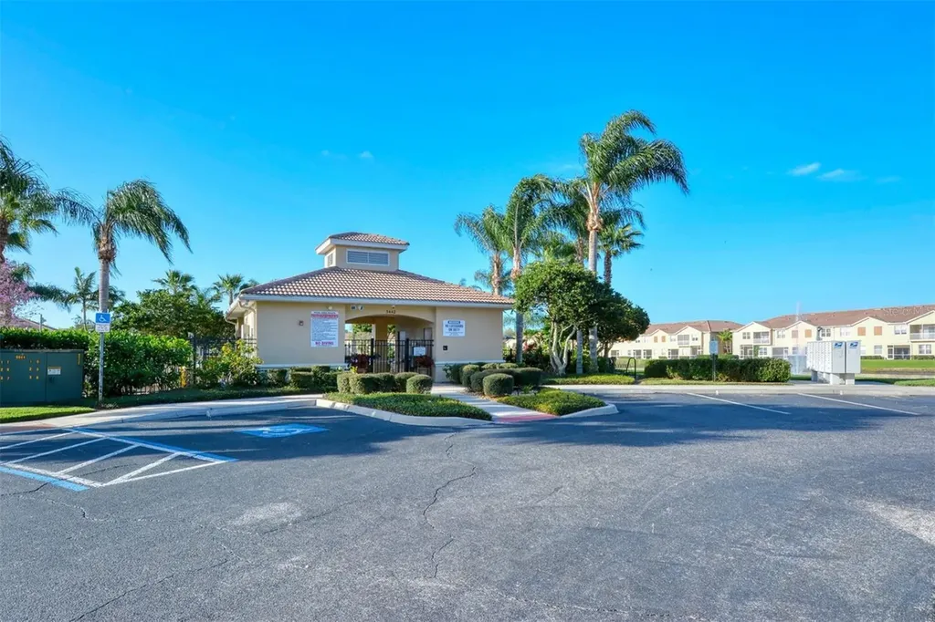 3659 Parkridge Circle Sarasota FL 34243