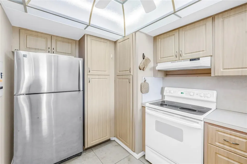 6104 Palma Del Mar Boulevard S St Petersburg FL 33715
