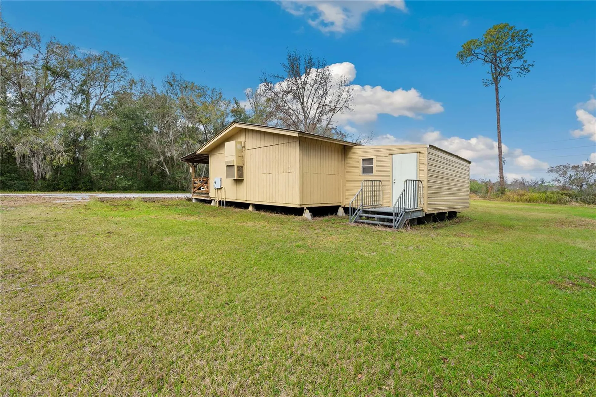 1499 Sr 50 Webster FL 33597