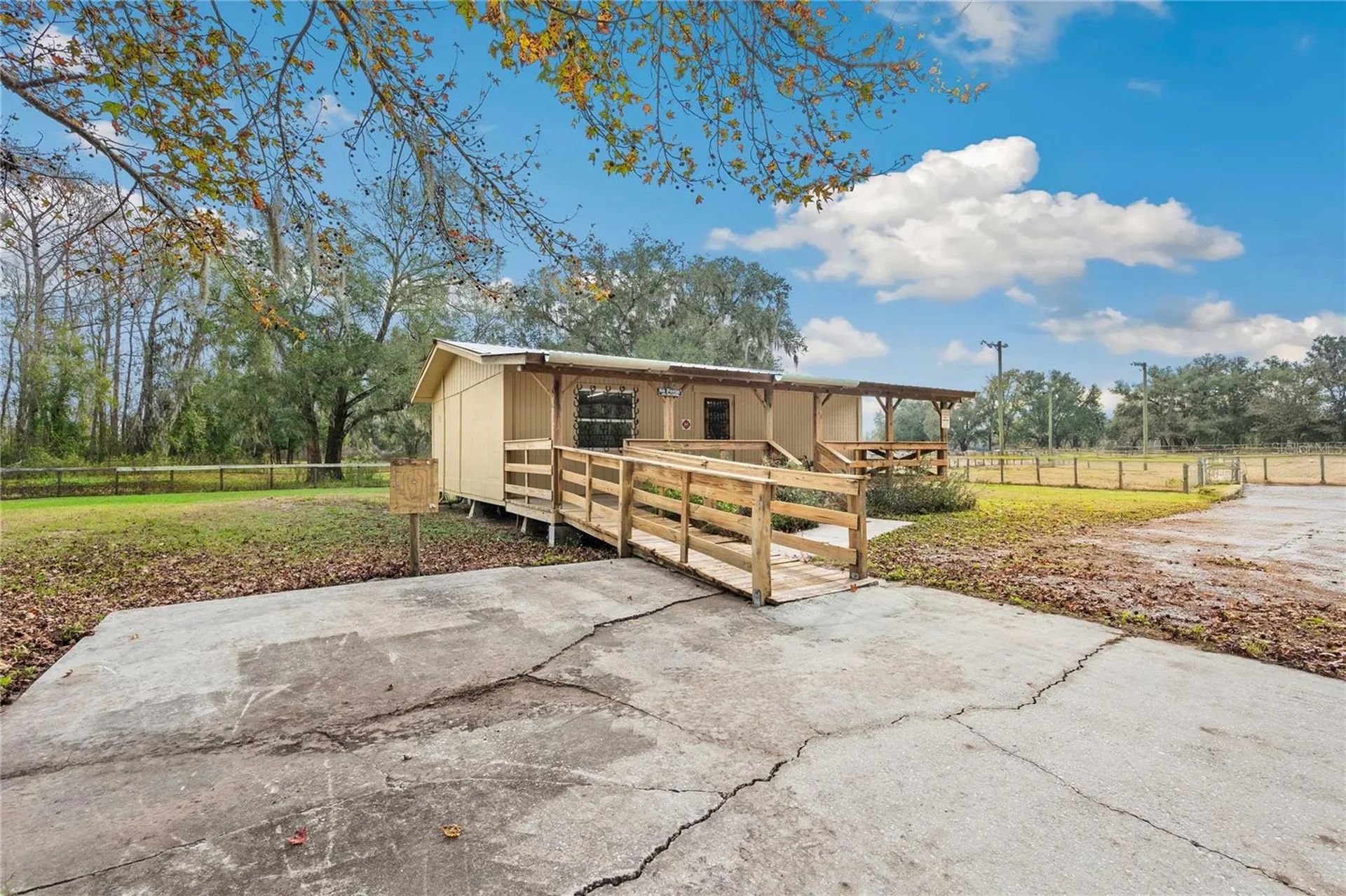 1499 Sr 50 Webster FL 33597