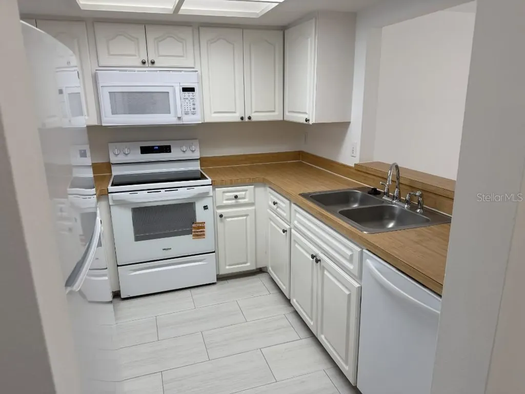 926 Sunridge Drive Sarasota FL 34234