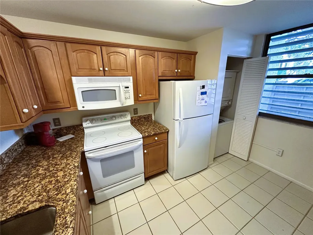 645 Woodlawn Drive Bradenton FL 34210