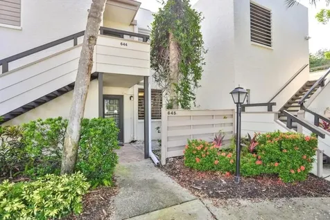 645 Woodlawn Drive Bradenton FL 34210