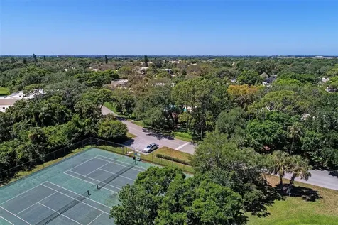 645 Woodlawn Drive Bradenton FL 34210