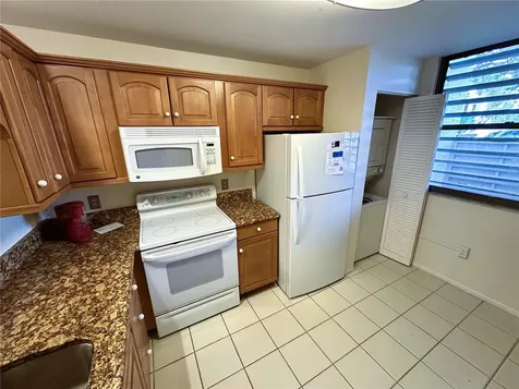 645 Woodlawn Drive Bradenton FL 34210