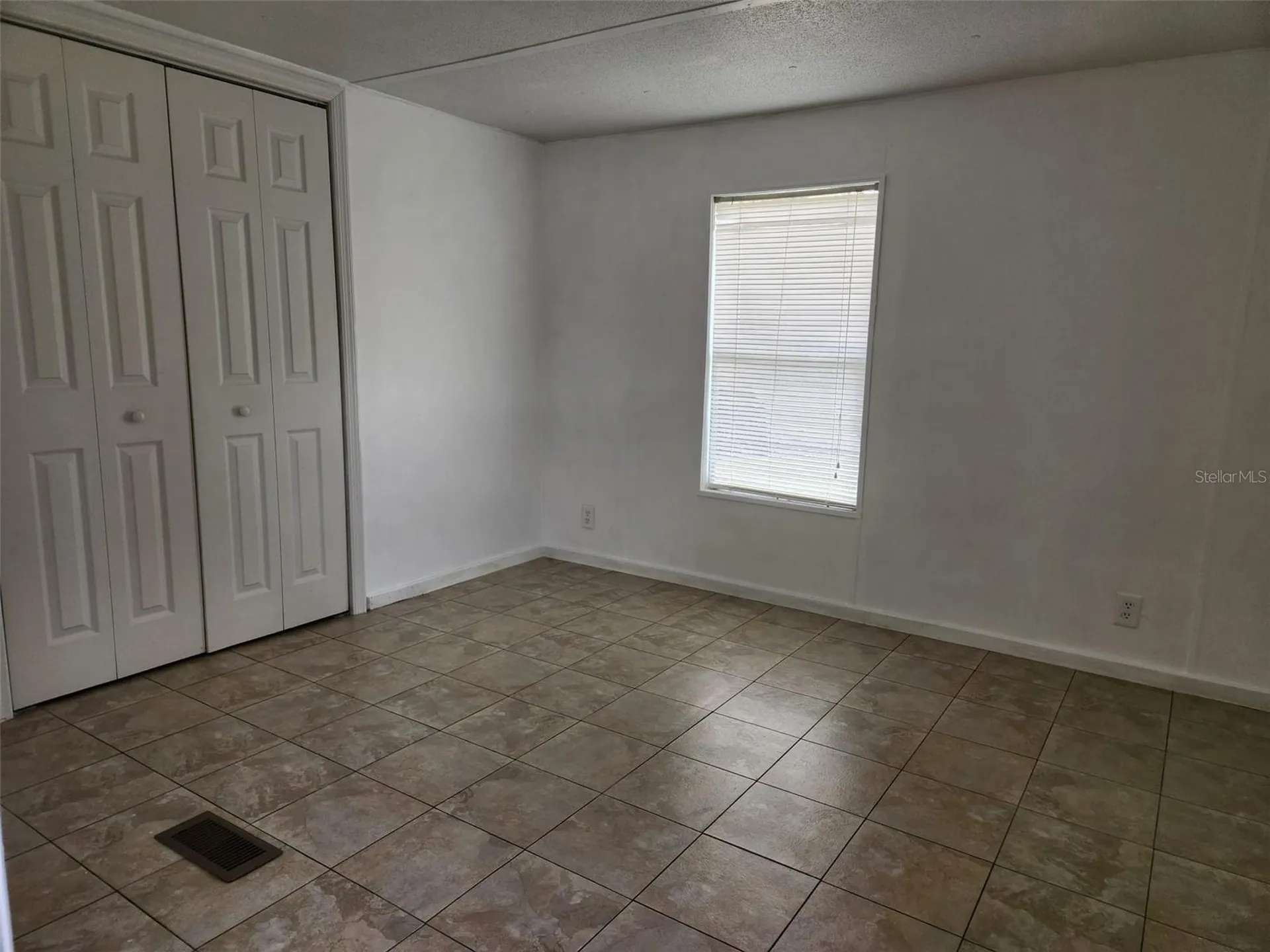 2122 Cr 426 Lake Panasoffkee FL 33538