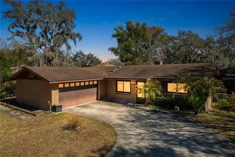 18519 Barton Drive Lutz FL 33549