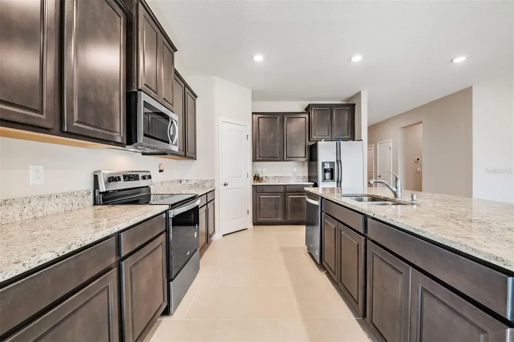 10653 Tally Fawn Loop San Antonio FL 33576