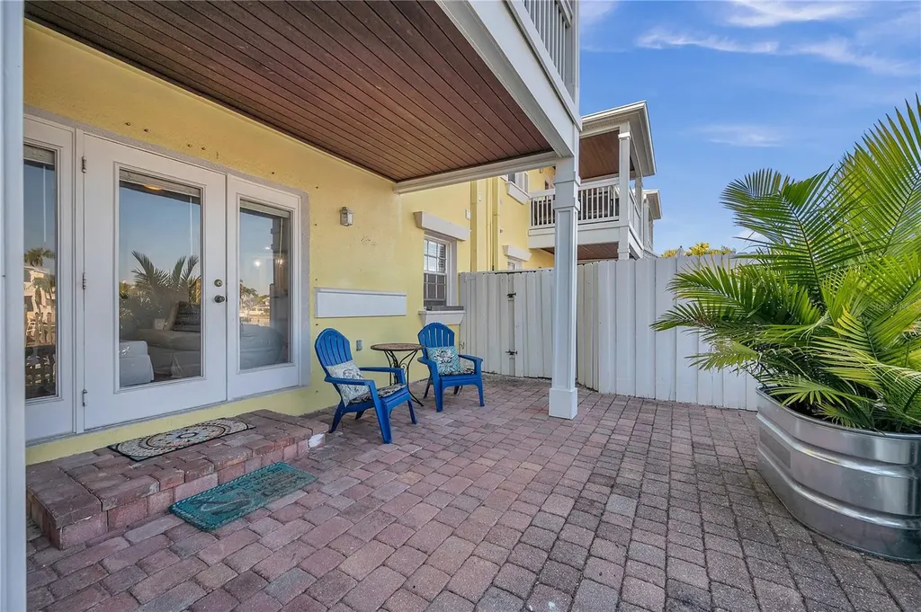 4728 Beach Drive SE St Petersburg FL 33705