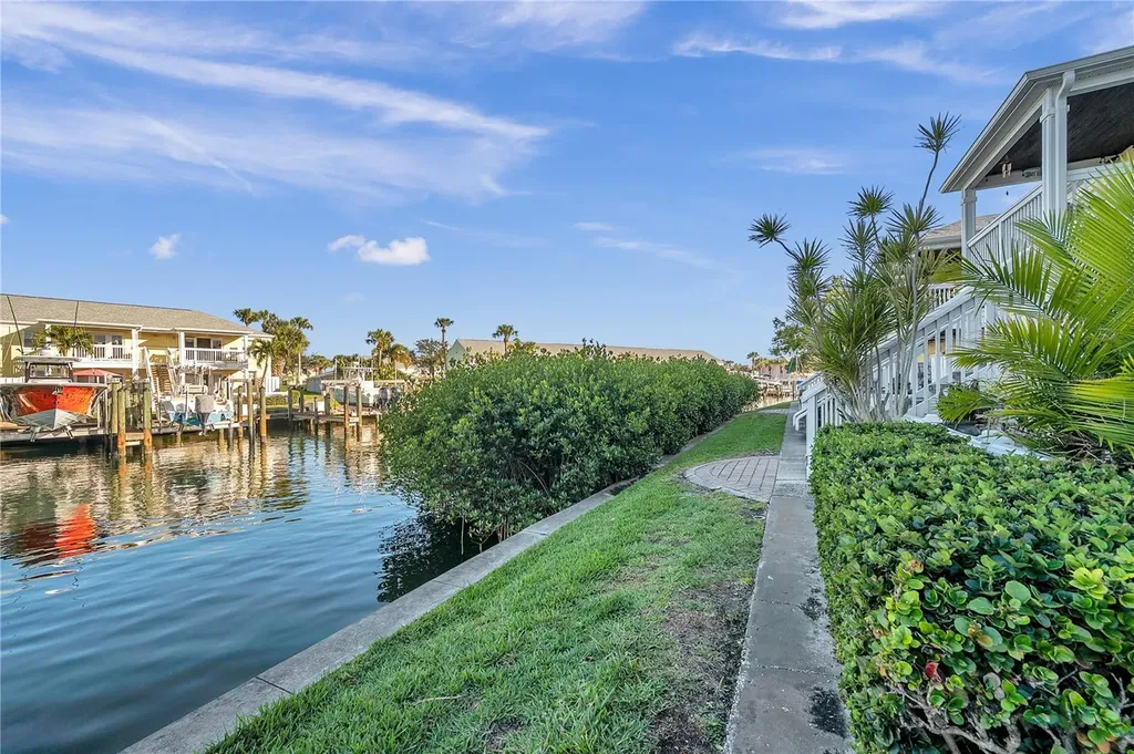 4728 Beach Drive SE St Petersburg FL 33705