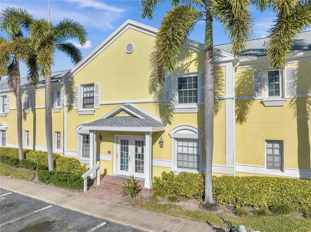 4728 Beach Drive SE St Petersburg FL 33705