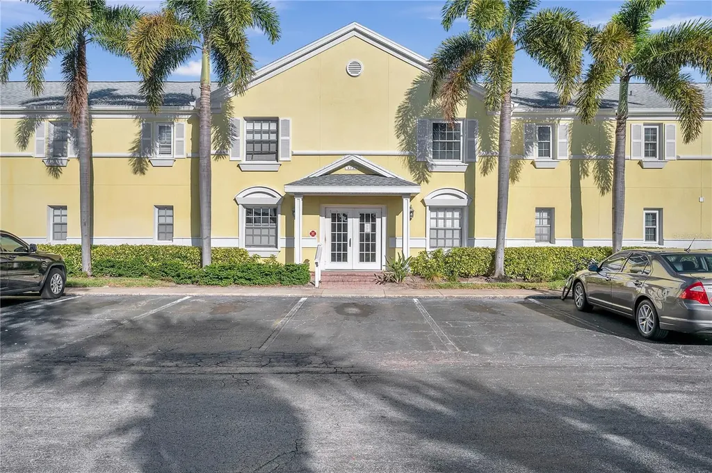 4728 Beach Drive SE St Petersburg FL 33705