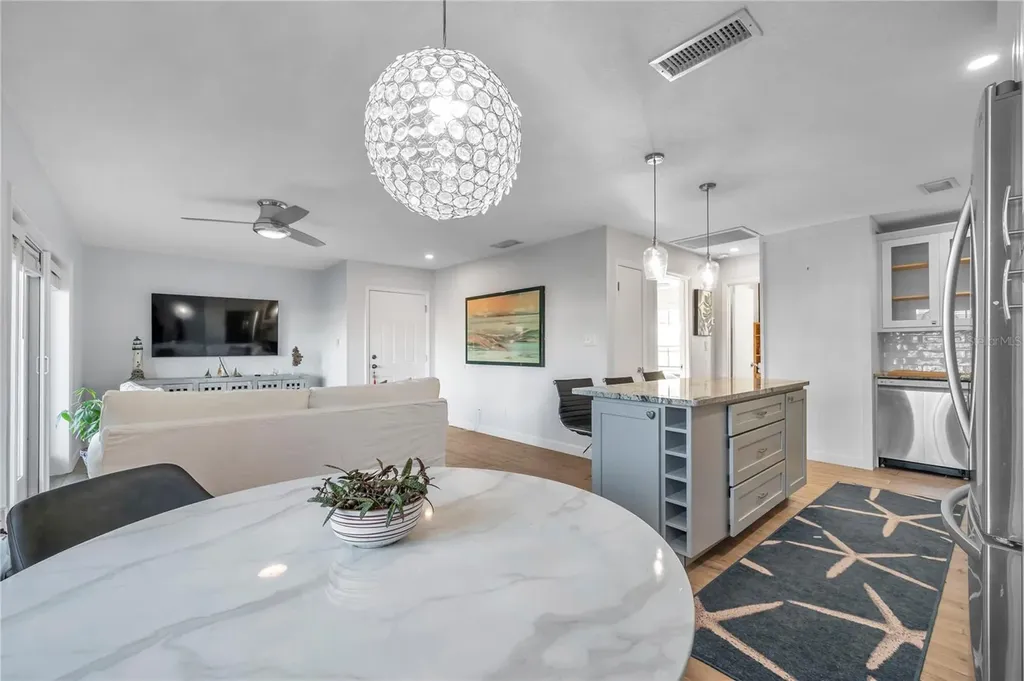 4728 Beach Drive SE St Petersburg FL 33705