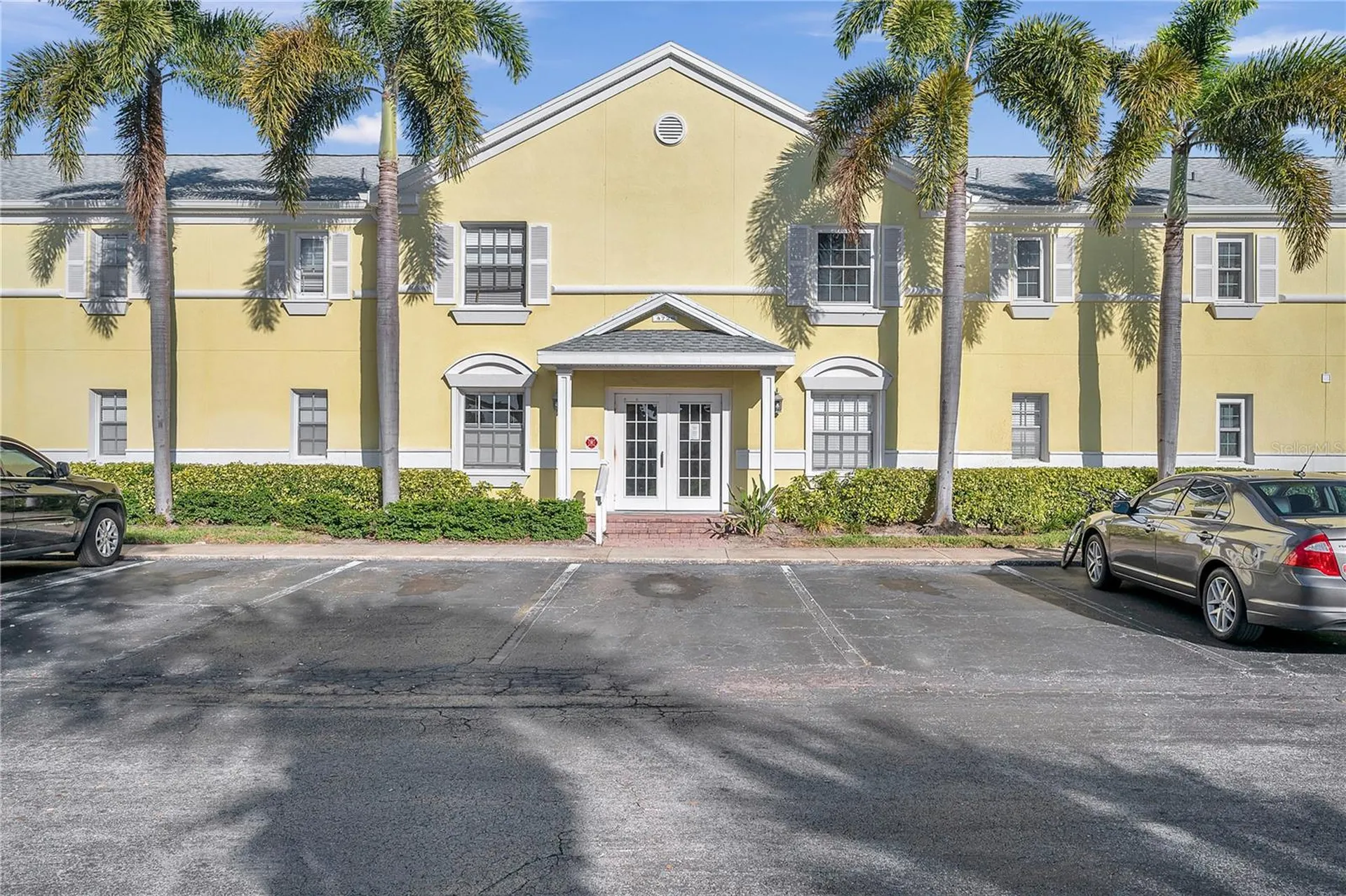 4728 Beach Drive SE St Petersburg FL 33705