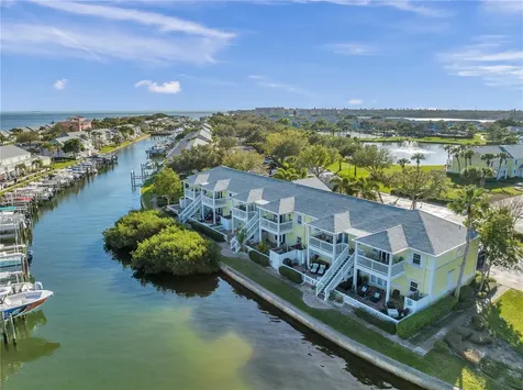 4728 Beach Drive SE St Petersburg FL 33705