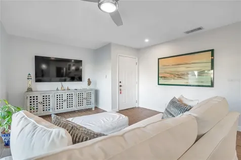 4728 Beach Drive SE St Petersburg FL 33705