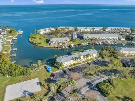 4728 Beach Drive SE St Petersburg FL 33705
