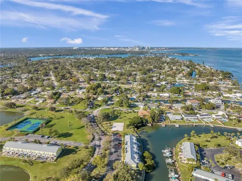 4728 Beach Drive SE St Petersburg FL 33705