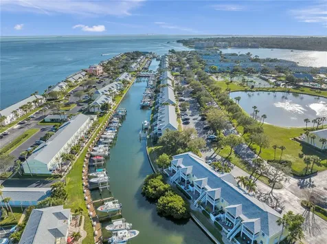 4728 Beach Drive SE St Petersburg FL 33705