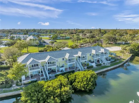 4728 Beach Drive SE St Petersburg FL 33705