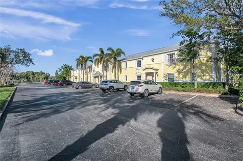 4728 Beach Drive SE St Petersburg FL 33705