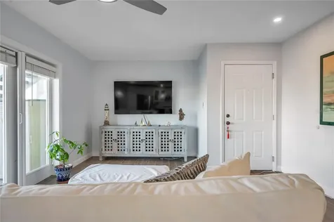 4728 Beach Drive SE St Petersburg FL 33705