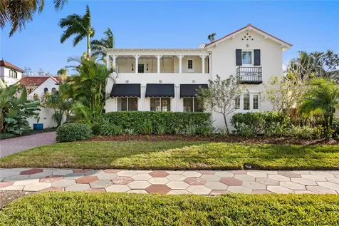 936 17th Avenue NE St Petersburg FL 33704