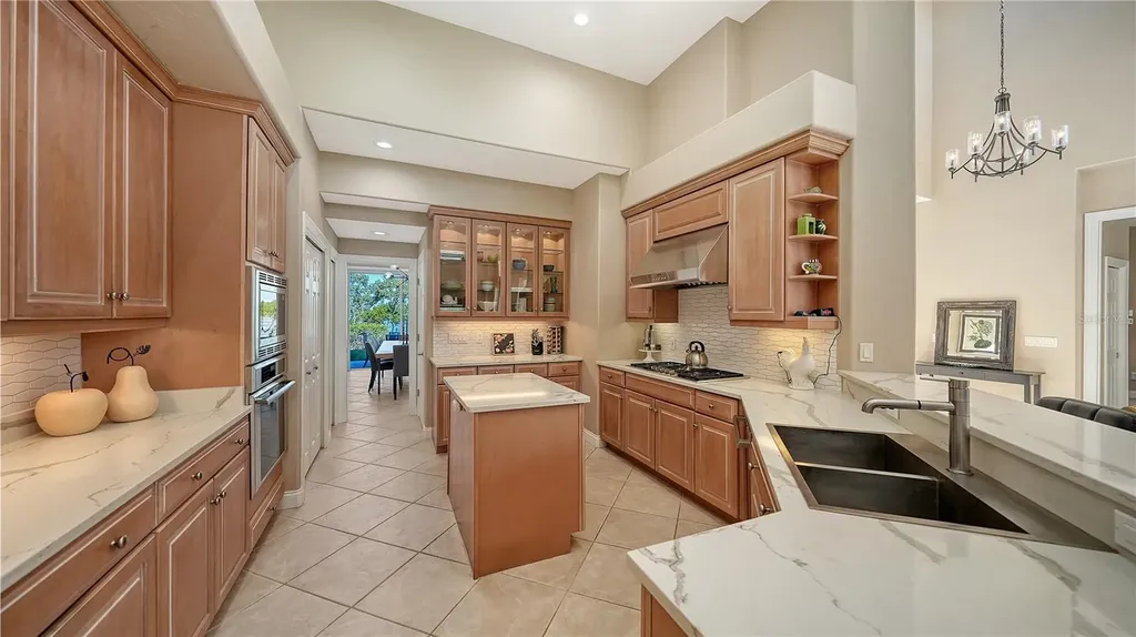 3548 Fair Oaks Lane Longboat Key FL 34228