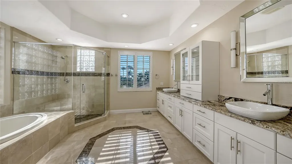 3548 Fair Oaks Lane Longboat Key FL 34228