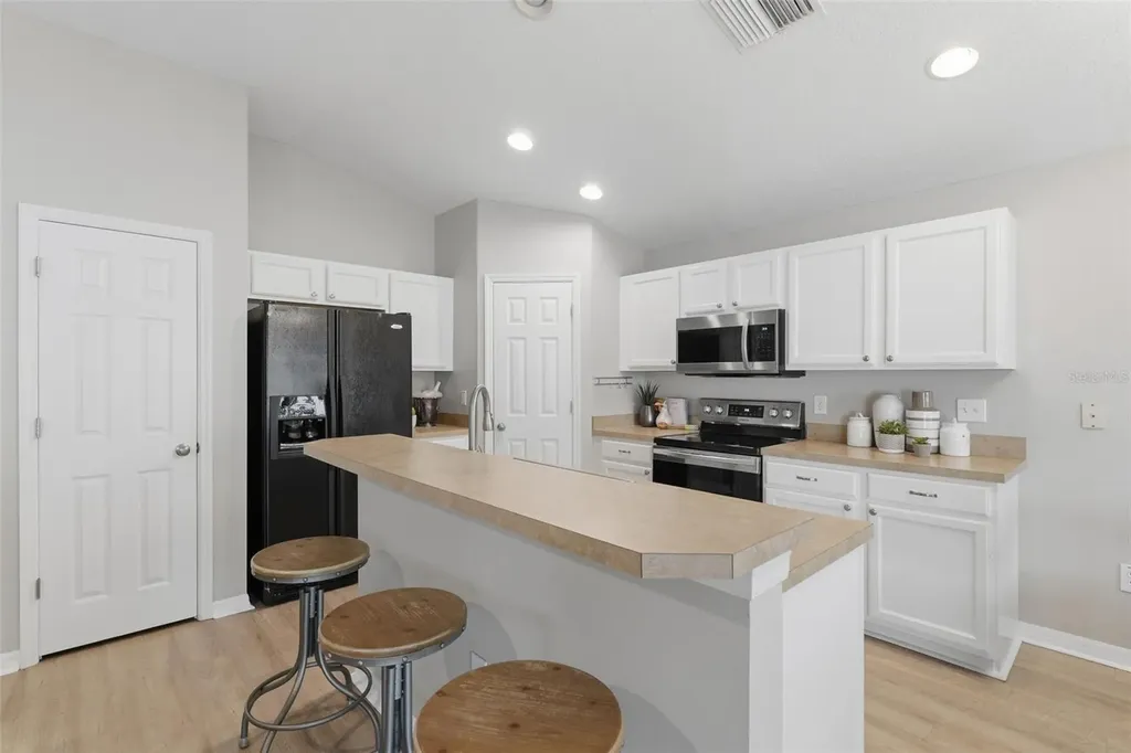 6039 Desert Peace Avenue Land O Lakes FL 34639