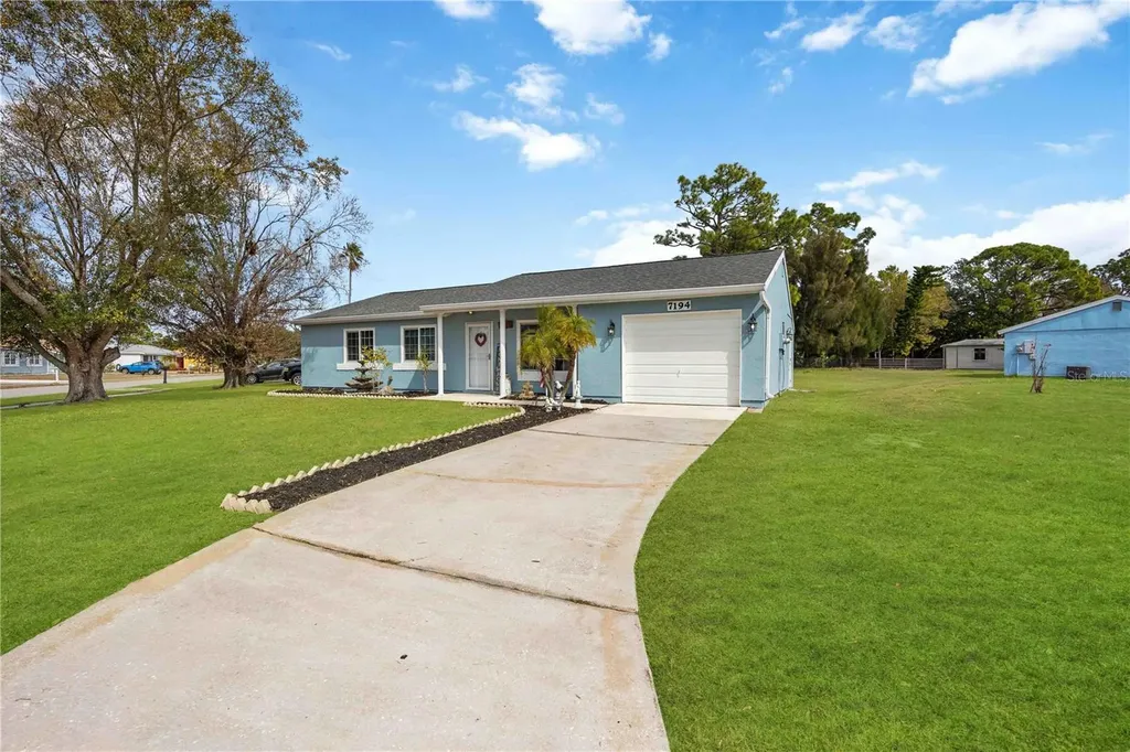 7194 Regal Court North Port FL 34287