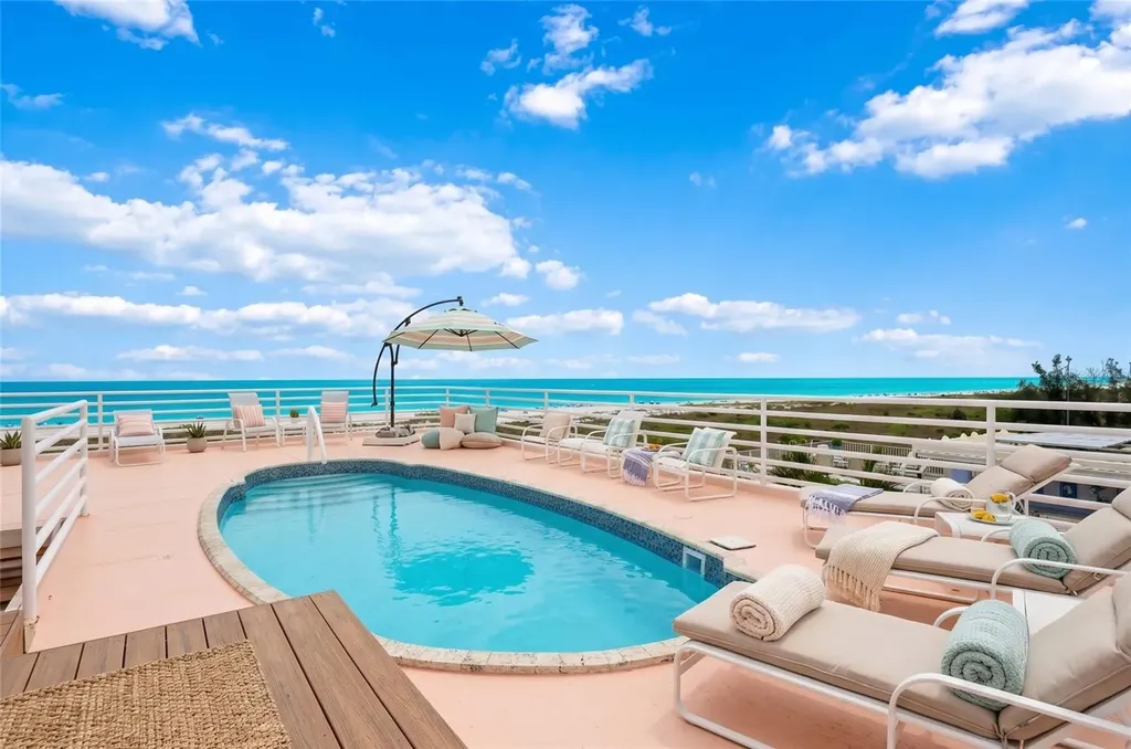 648 Beach Road Sarasota FL 34242