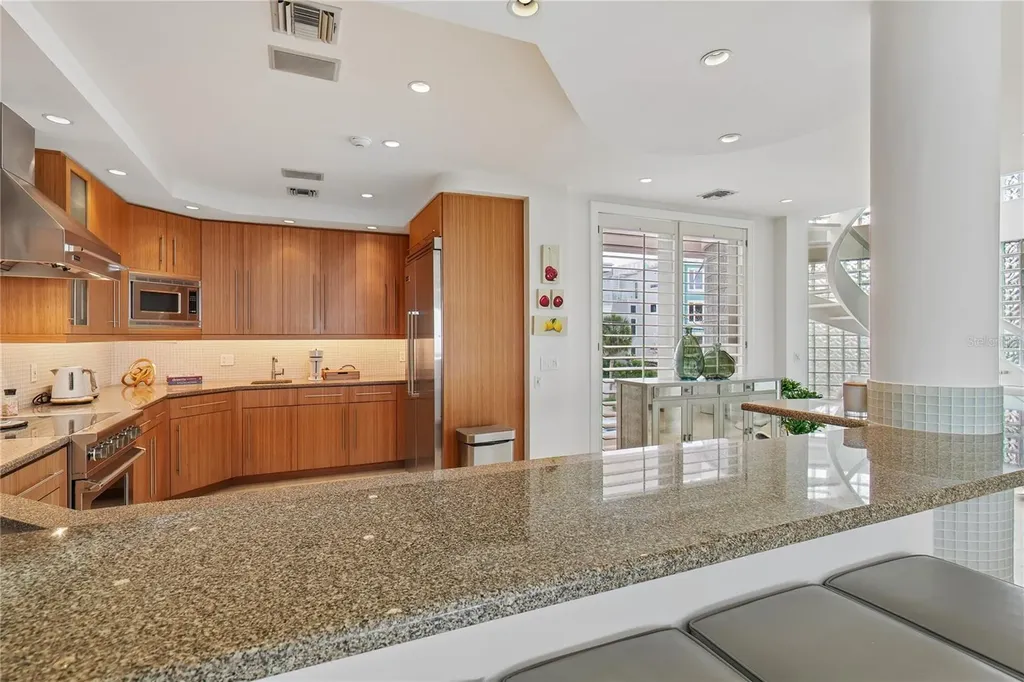 648 Beach Road Sarasota FL 34242
