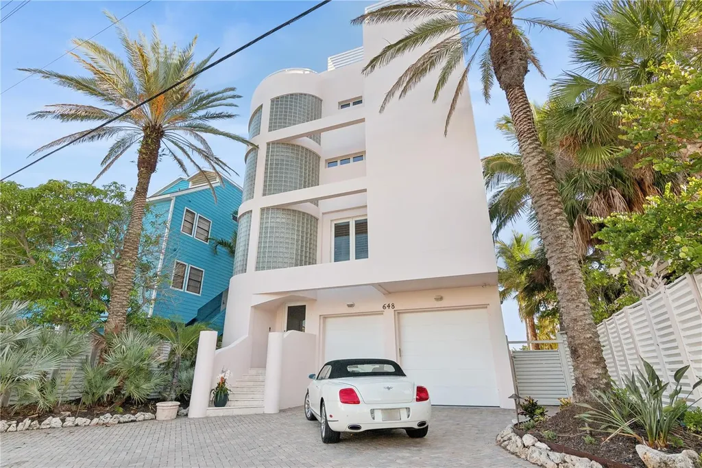648 Beach Road Sarasota FL 34242