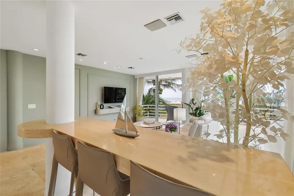 648 Beach Road Sarasota FL 34242