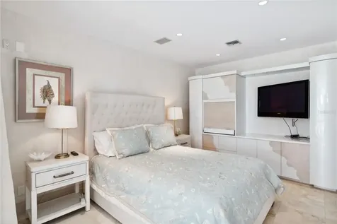 648 Beach Road Sarasota FL 34242