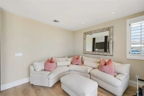 648 Beach Road Sarasota FL 34242