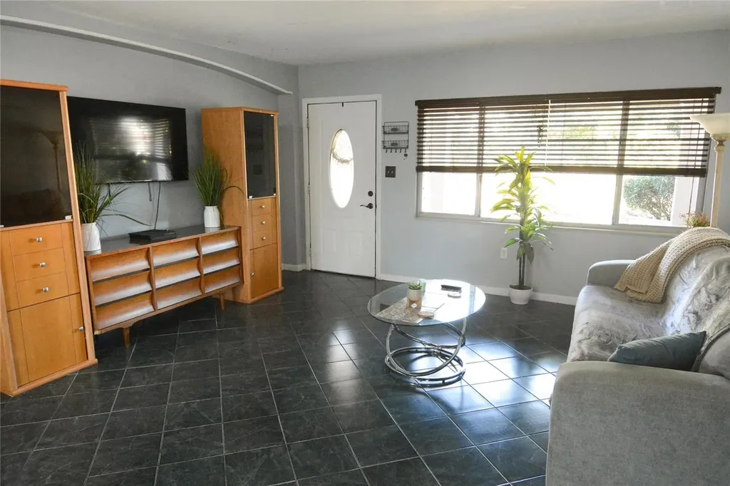 2606 E Crystal Lake Avenue Orlando FL 32806
