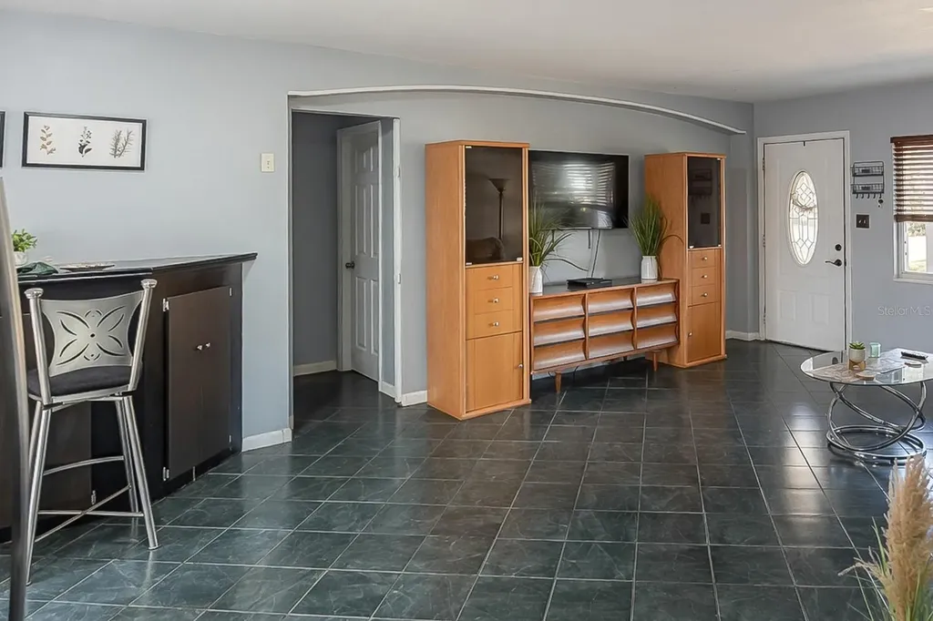 2606 E Crystal Lake Avenue Orlando FL 32806