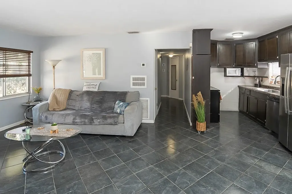 2606 E Crystal Lake Avenue Orlando FL 32806