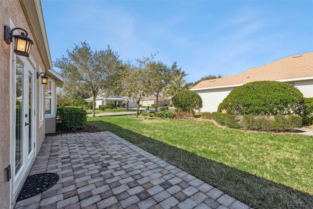 1627 Victoria Gardens Drive Deland FL 32724
