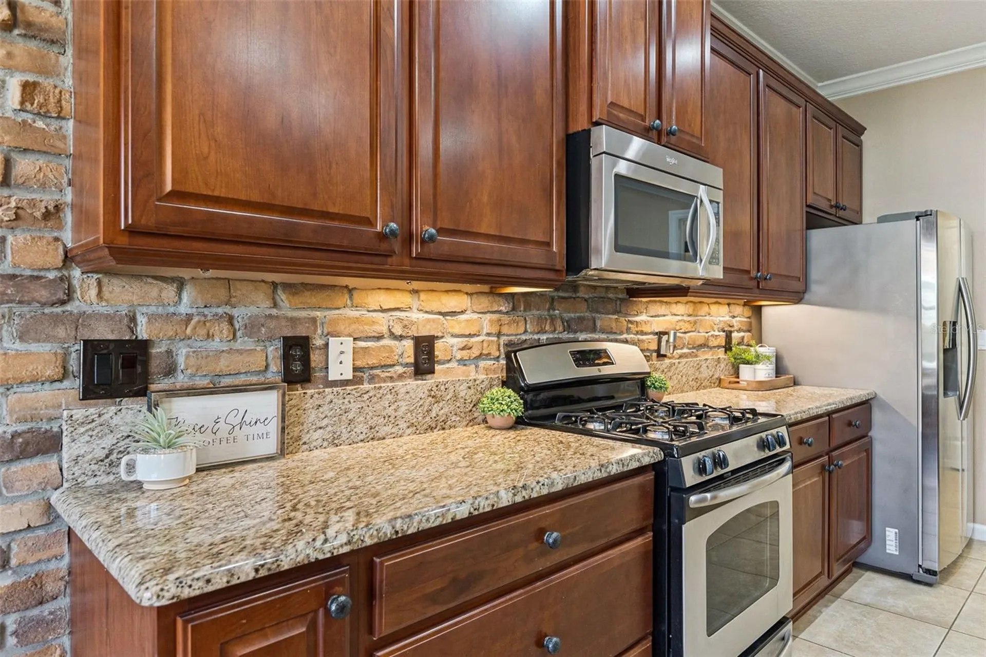 1627 Victoria Gardens Drive Deland FL 32724