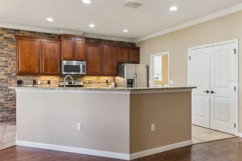 1627 Victoria Gardens Drive Deland FL 32724
