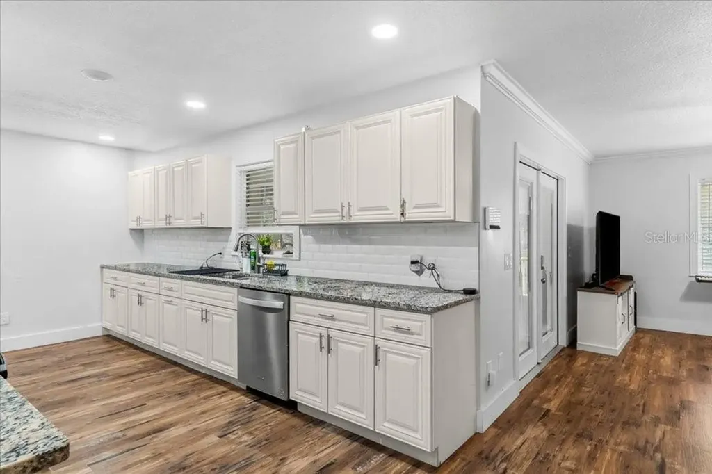 2090 8th Avenue Deland FL 32724