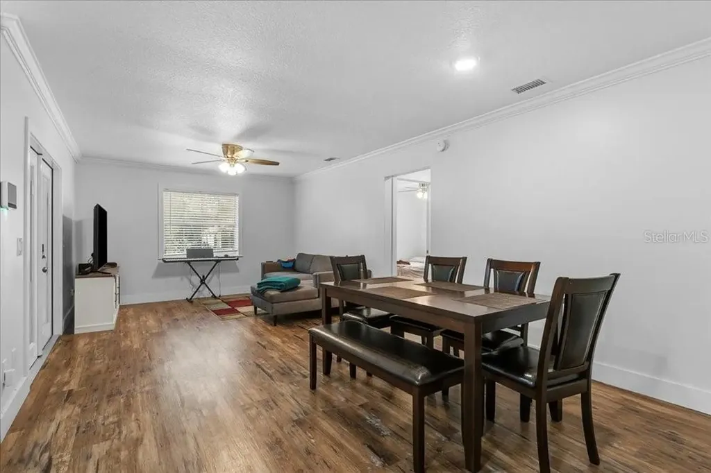 2090 8th Avenue Deland FL 32724